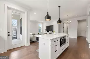 6890 Peachtree Dunwoody Rd, Sandy Springs, GA 30328 - Photo 6