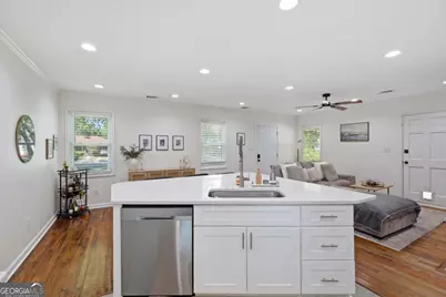 209 E 65th Street, Savannah, GA 31405 - Photo 14
