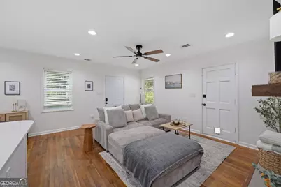 209 E 65th Street, Savannah, GA 31405 - Photo 6