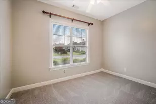 1067 Creekwood Cir, Madison, GA 30650 - Photo 6