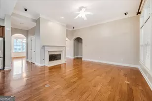1067 Creekwood Cir, Madison, GA 30650 - Photo 10