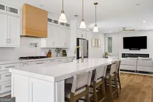 1008 Herndon St NW, Atlanta, GA 30318 - Photo 10