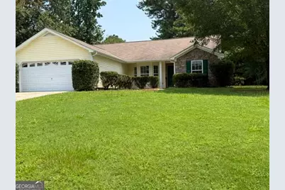 124 Hawthorn Drive, Carrollton, GA 30116 - Photo 1