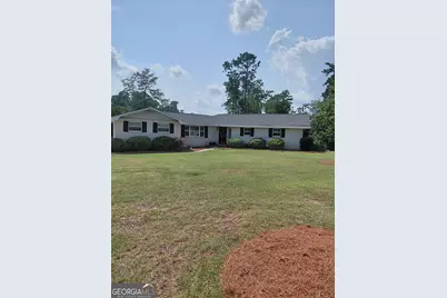 460 S College Street, Metter, GA 30439 - Photo 1