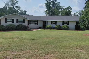 460 S College St, Metter, GA 30439 - Photo 1