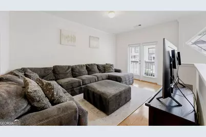 1524 Liberty Parkway NW, Atlanta, GA 30318 - Photo 4