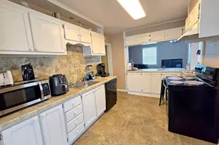 601 Azalea Cir, Valdosta, GA 31602 - Photo 6