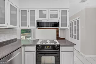 901 Queens Ct, Hinesville, GA 31313 - Photo 14