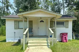 35 Jerome, Baxley, GA 31513 - Photo 1