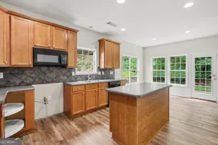 310 Haley Cir, South Fulton, GA 30349 - Photo 6