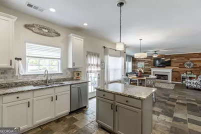 933 Cruce Lake Drive, Hoschton, GA 30548 - Photo 24