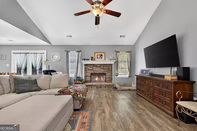 245 Cottonwood Court, Jackson, GA 30233 - Photo 2