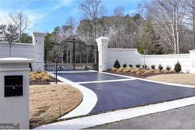 10450 Belladrum, Alpharetta, GA 30022 - Photo 8
