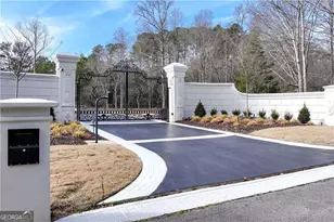10450 Belladrum, Alpharetta, GA 30022 - Photo 8
