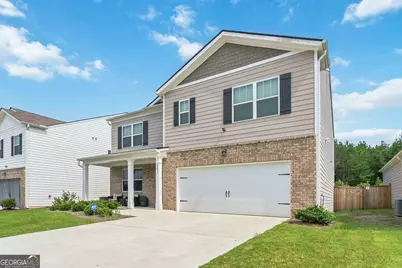 8293 Bluewater Drive, Fairburn, GA 30331 - Photo 2