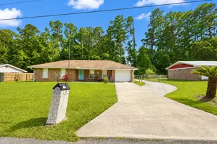 304 Floyd St, Hinesville, GA 31313 - Photo 2