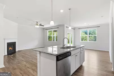 4410 Montberry Ln, Fairburn, GA 30213 - Photo 8
