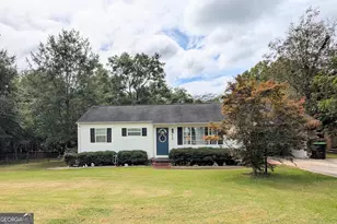 610 Spencer St, Barnesville, GA 30204 - Photo 1
