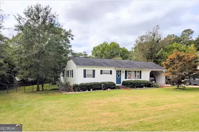 610 Spencer Street, Barnesville, GA 30204 - Photo 2