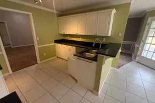 3450 Weeping Willow Ln, Loganville, GA 30052 - Photo 4