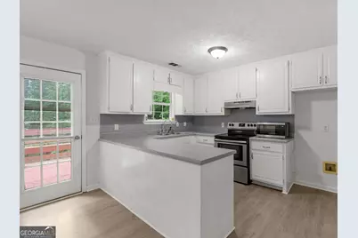 3055 Deerfield Way, Rex, GA 30273 - Photo 8