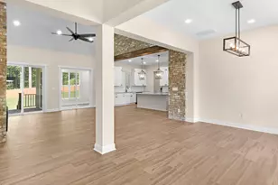 1019 Oak Ridge Dr, Griffin, GA 30223 - Photo 8