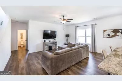 219 Ivy Glen Drive, Perry, GA 31069 - Photo 6