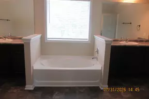 1252 Evergreen Trl, Hinesville, GA 31313 - Photo 10
