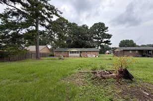 114 Shelia Dr, Cedartown, GA 30125 - Photo 2