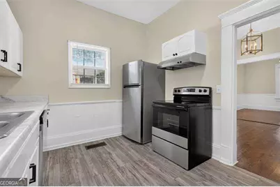 1070 Forrest Avenue, Stone Mountain, GA 30083 - Photo 10