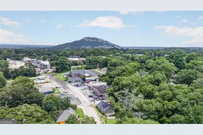 1070 Forrest Avenue, Stone Mountain, GA 30083 - Photo 24