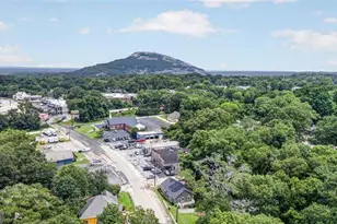 1070 Forrest Ave, Stone Mountain, GA 30083 - Photo 24
