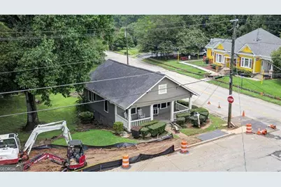 1070 Forrest Avenue, Stone Mountain, GA 30083 - Photo 4