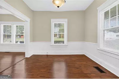 1070 Forrest Avenue, Stone Mountain, GA 30083 - Photo 16