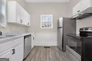 1070 Forrest Ave, Stone Mountain, GA 30083 - Photo 8