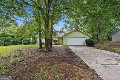 152 Olde Hampton Way, Hampton, GA 30228 - Photo 1