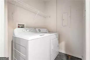 250 Pharr Rd NE, Atlanta, GA 30305 - Photo 16