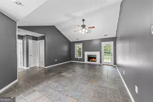 185 Jimmy Reynolds Dr, Jefferson, GA 30549 - Photo 4