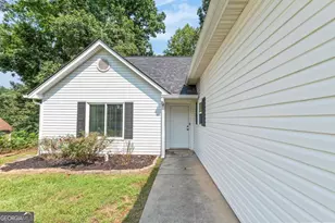 185 Jimmy Reynolds Dr, Jefferson, GA 30549 - Photo 2