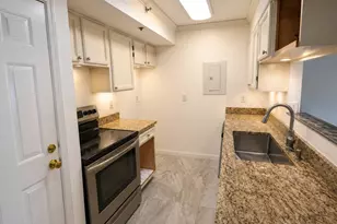 795 Hammond Dr, Atlanta, GA 30328 - Photo 16