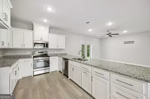 109 Eva Dr, Saint Marys, GA 31558 - Photo 10