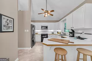 131 Sunrise Dr, Lavonia, GA 30553 - Photo 14