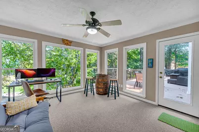 131 Sunrise Drive, Lavonia, GA 30553 - Photo 6