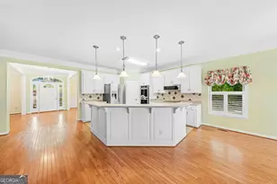 166 Knox Cir, Lavonia, GA 30553 - Photo 8