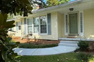 533 Breezy Dr SW, Marietta, GA 30064 - Photo 2