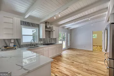 2143 Melante Drive NE, Atlanta, GA 30324 - Photo 8