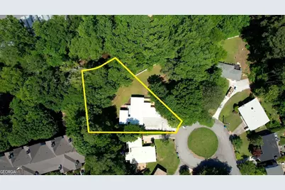 2143 Melante Drive NE, Atlanta, GA 30324 - Photo 2