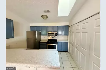 4265 Parkview Court, Stone Mountain, GA 30083 - Photo 8