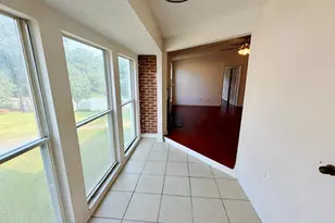4265 Parkview Ct, Stone Mountain, GA 30083 - Photo 10