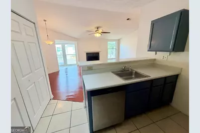 4265 Parkview Court, Stone Mountain, GA 30083 - Photo 6